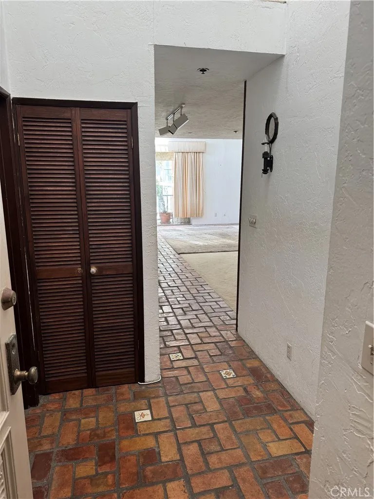 535 Esplanade 601