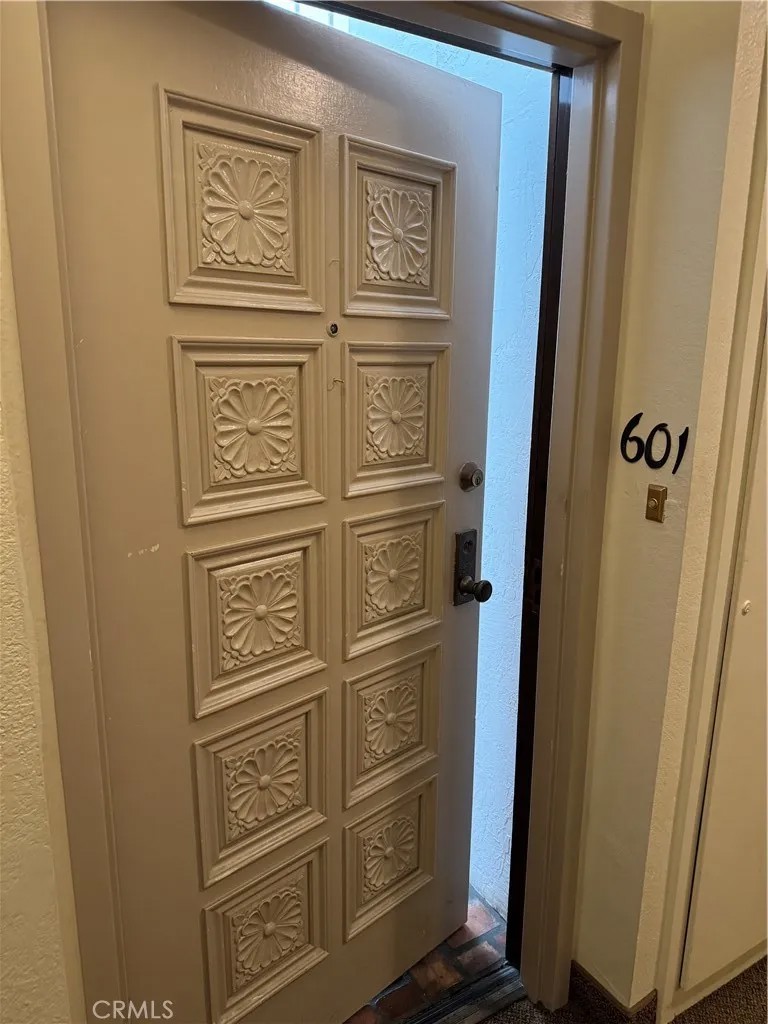 535 Esplanade 601