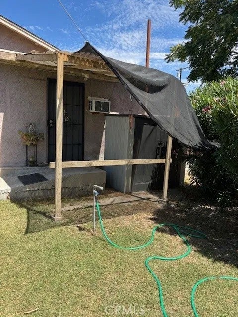 588 N Pico Avenue