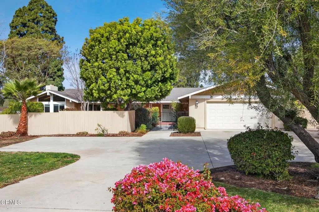 Photo of 1525 Fairway Drive, Camarillo, CA 93010 (MLS # V1-34862)