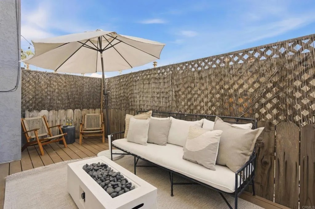 5027 Santa Monica Avenue B