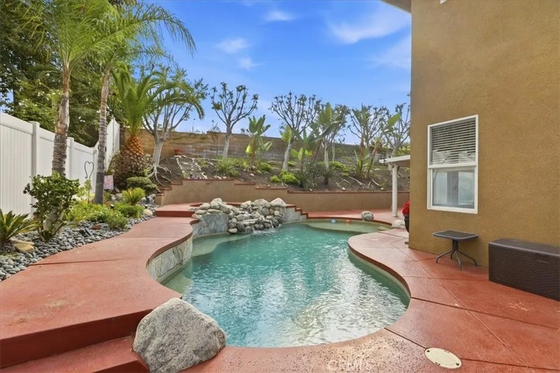 7984 Palm View