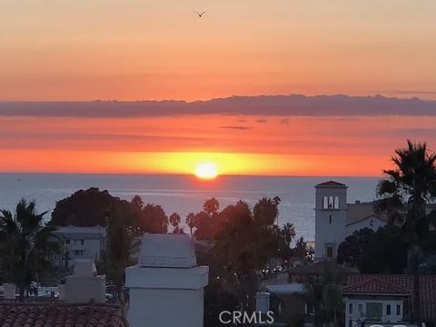 Tiny photo for 227 S Helberta Avenue #B, Redondo Beach, CA 90277 (MLS # PV25266489)