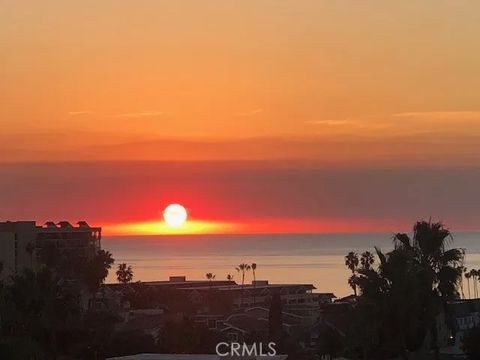 Tiny photo for 227 S Helberta Avenue #B, Redondo Beach, CA 90277 (MLS # PV25266489)