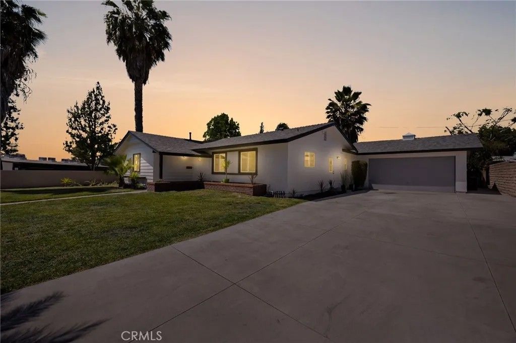 Photo of 477 W Casad Street, Covina, CA 91723 (MLS # LG26090167)