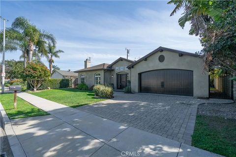 Photo of 308 Cleveland, Huntington Beach, CA 92648 (MLS # OC26047312)