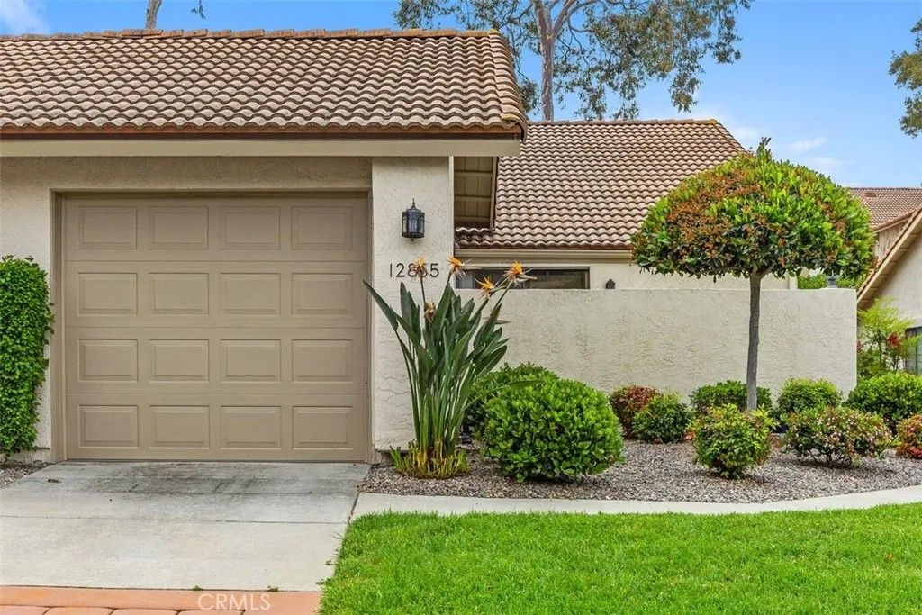Photo of 12855 Via Moura, San Diego, CA 92128 (MLS # SW26067164)