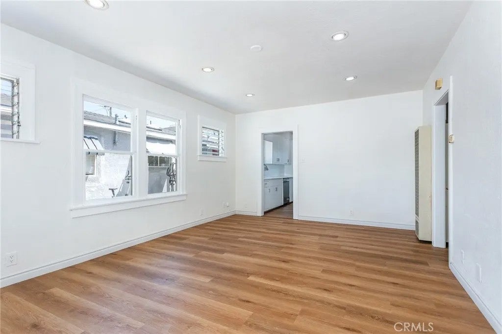 1457 E California