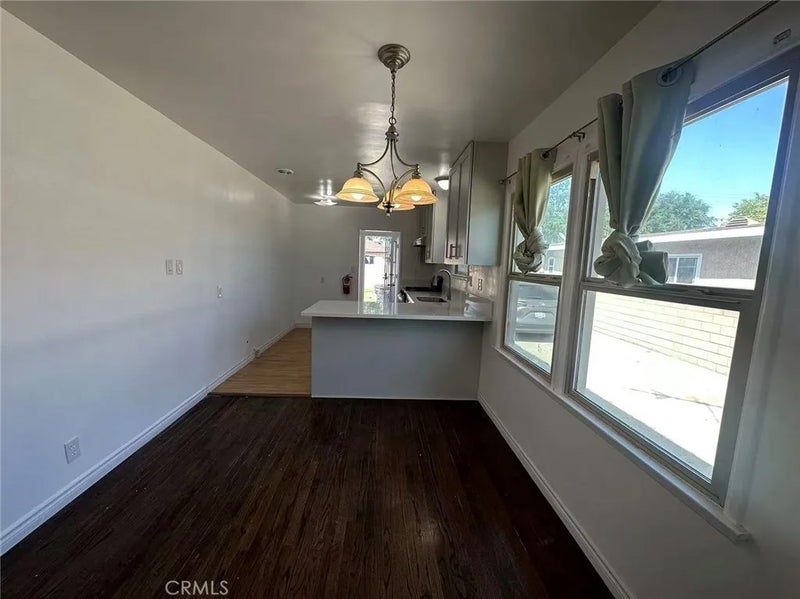 2323 W Cedarwood