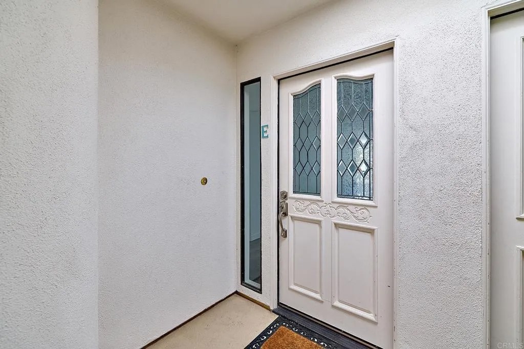2558 Navarra Drive E