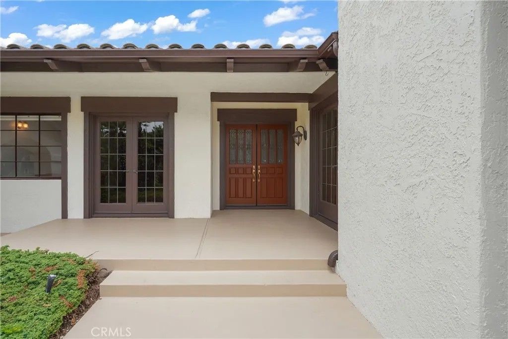 Photo of 11 Clear Vista, Rolling Hills Estates, CA 90274 (MLS # PV26006592)