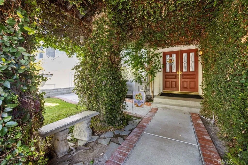 29342 Hidden Oak