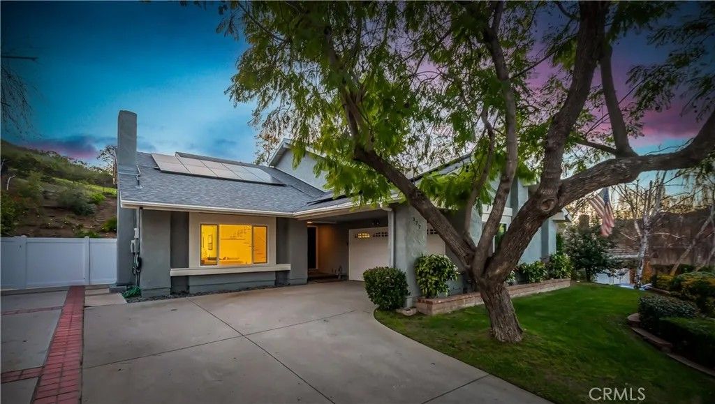 Photo of 377 Mooncrest Court, Newbury Park, CA 91320 (MLS # SR26012651)