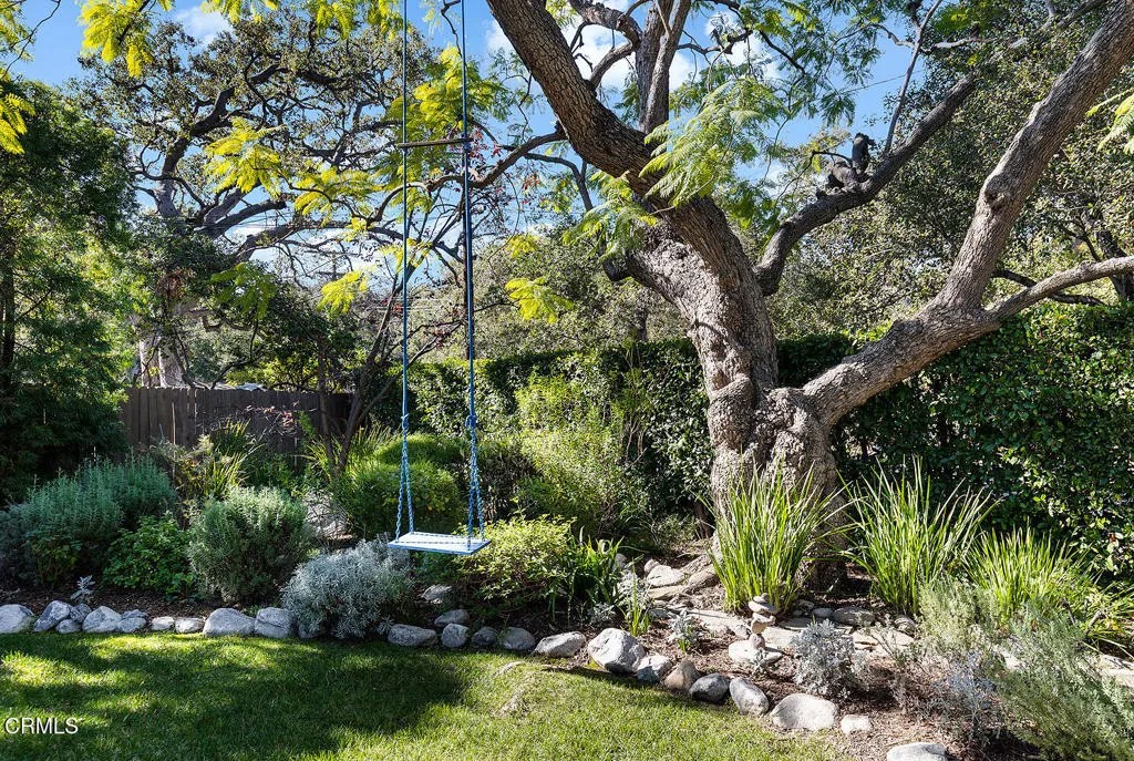 166 S Arroyo Boulevard