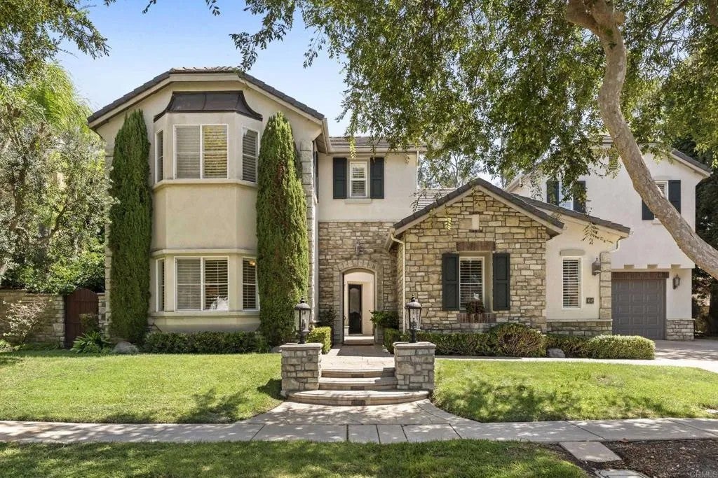 Photo of 647 Lynwood Dr, Encinitas, CA 92024 (MLS # NDP2607919)