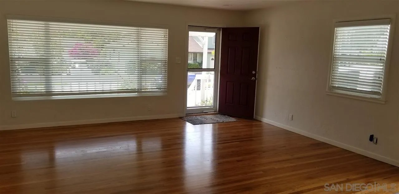 3445 Bayonne