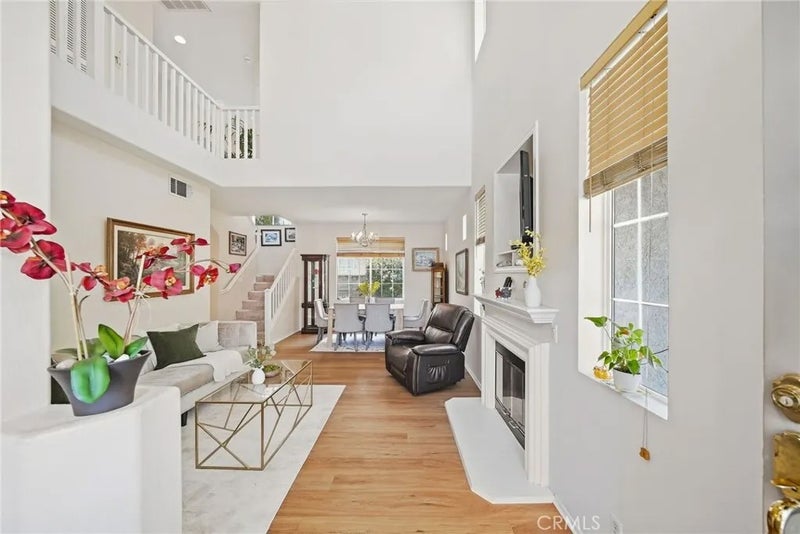 27123 Saddlepeak Trail