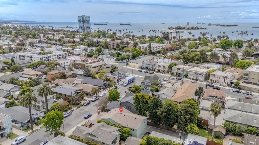 Photo of 241 Lindero Avenue, Long Beach, CA 90803 (MLS # PW26062713)
