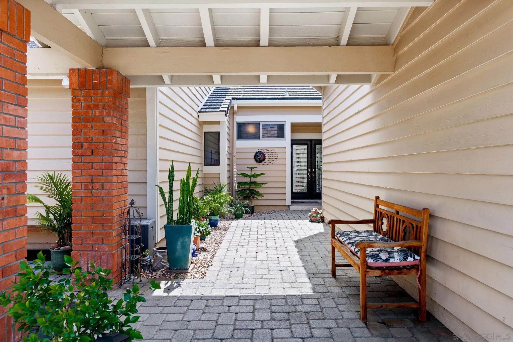 13952 Davenport