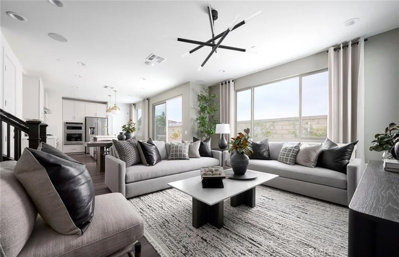 4218 East Flutter Privado