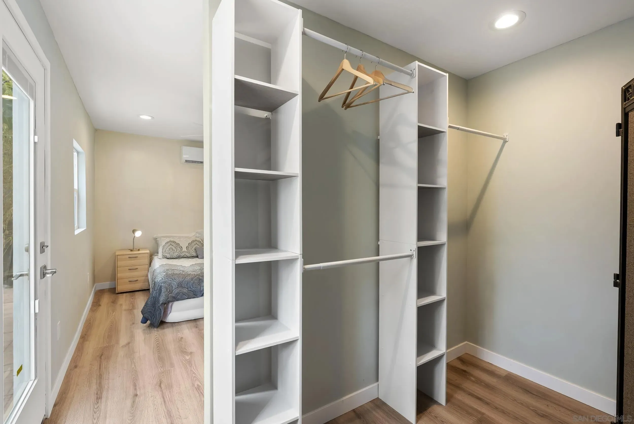 San Diego, California 91945, United States, 4 Bedrooms Bedrooms, ,3 BathroomsBathrooms,Residential,Active,214786