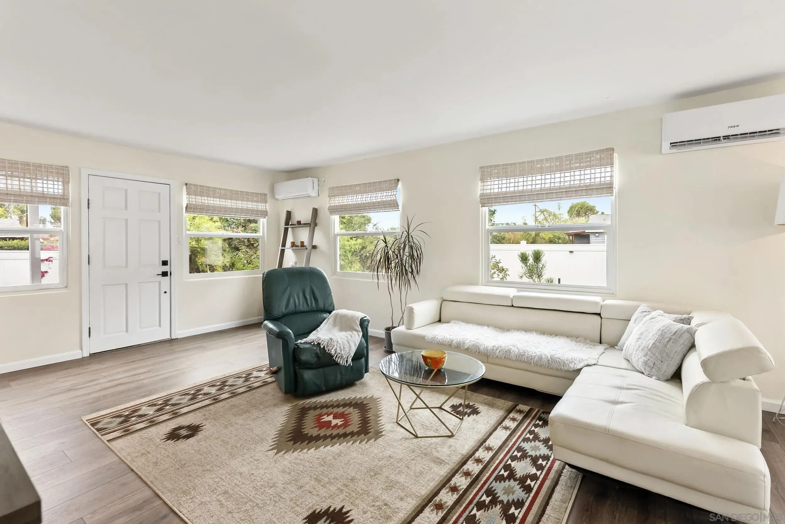 San Diego, California 91945, United States, 4 Bedrooms Bedrooms, ,3 BathroomsBathrooms,Residential,Active,214786