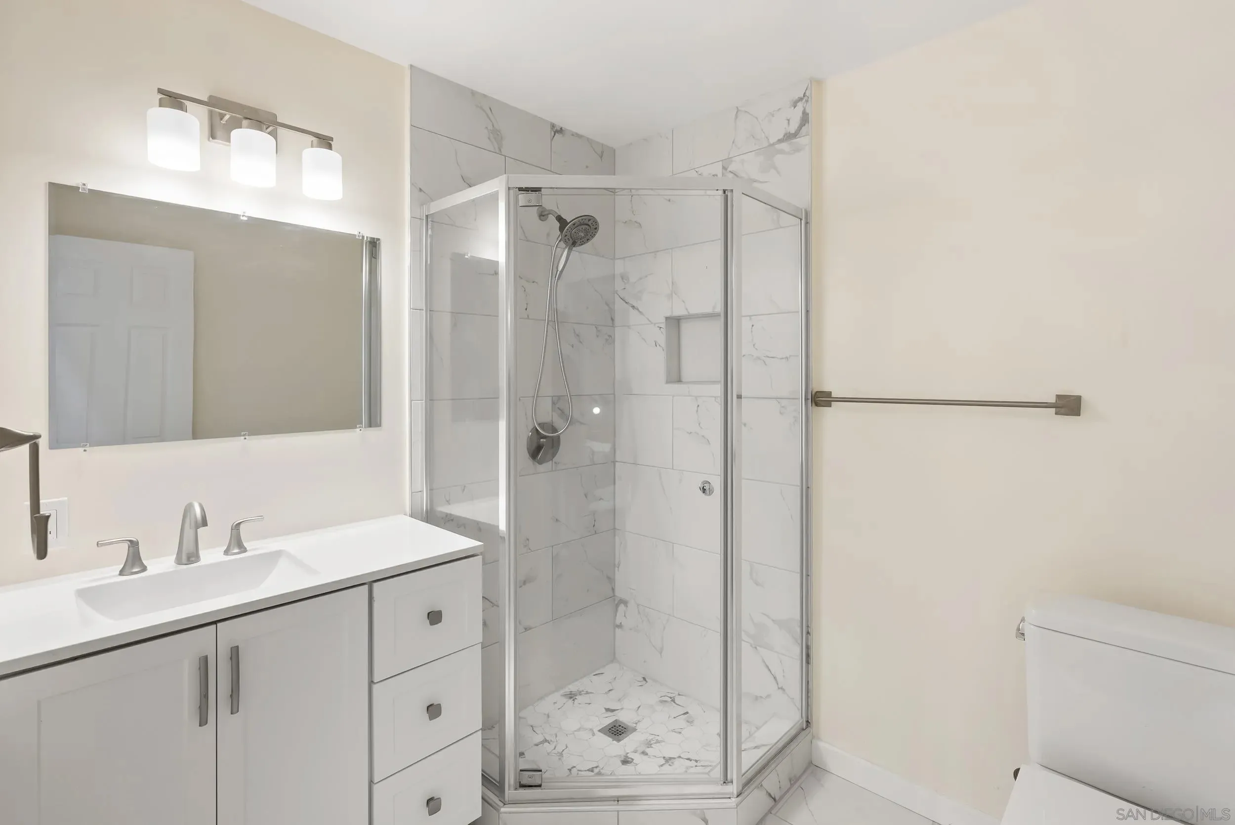 San Diego, California 91945, United States, 4 Bedrooms Bedrooms, ,3 BathroomsBathrooms,Residential,Active,214786