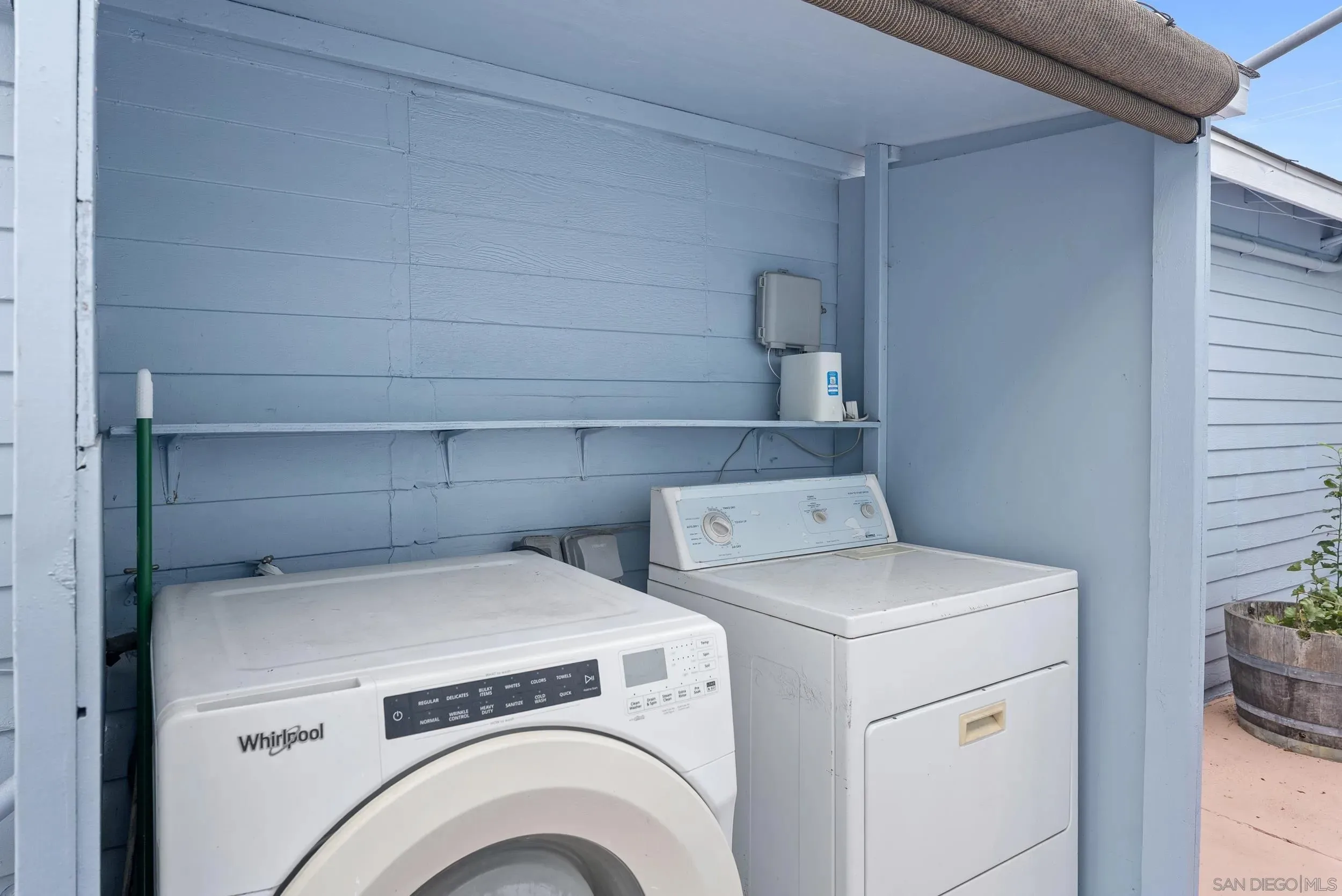 San Diego, California 91945, United States, 4 Bedrooms Bedrooms, ,3 BathroomsBathrooms,Residential,Active,214786