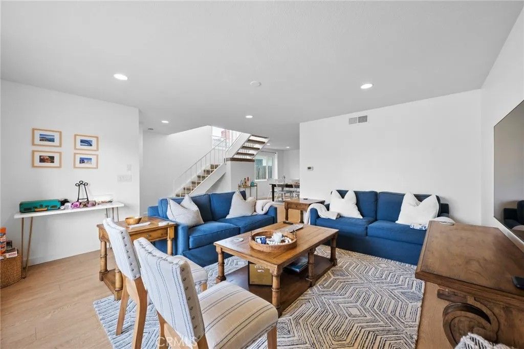 Photo of 602 Marguerite Ave, Corona Del Mar, CA 92625 (MLS # NP26011619)