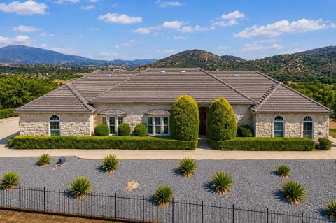Photo of 10015 El Capitan Real Rd, El Cajon, CA 92021 (MLS # 260017361)