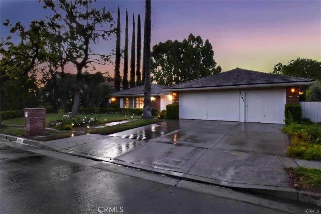 Photo of 4061 Falling Leaf, Encino, CA 91316 (MLS # SR25273837)