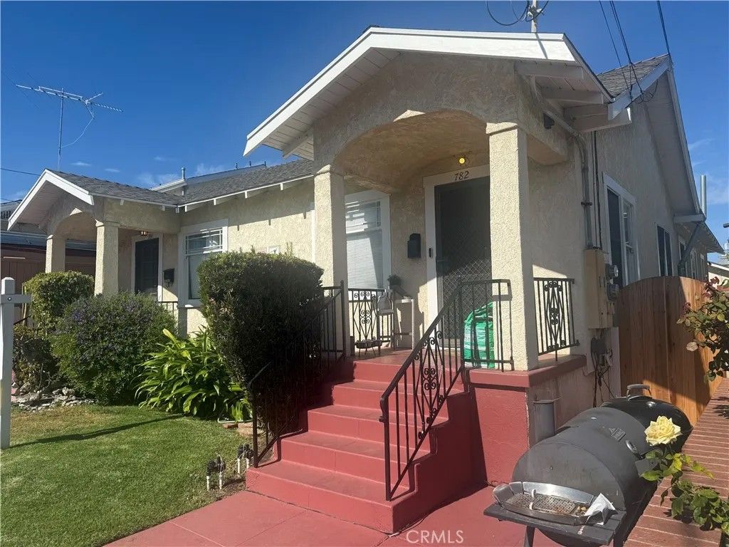 Photo of 782 W 14th Street, San Pedro, CA 90731 (MLS # SB26051988)