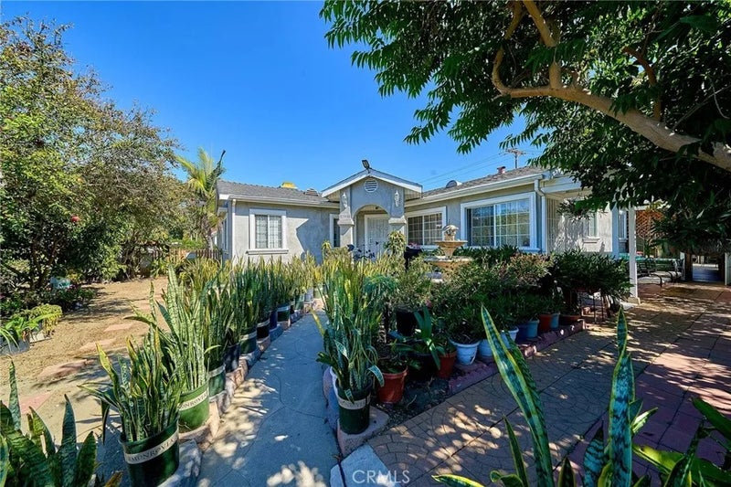 1390 W 33rd Street