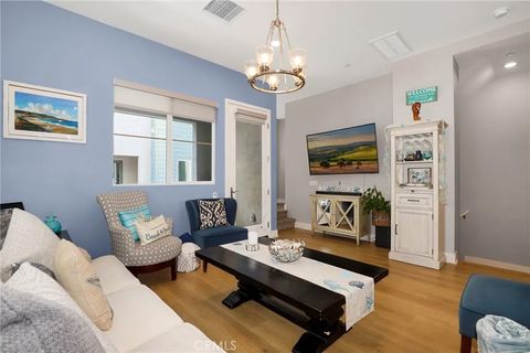 Photo of 1642 W Saratoga Lane, San Pedro, CA 90732 (MLS # SB26024229)