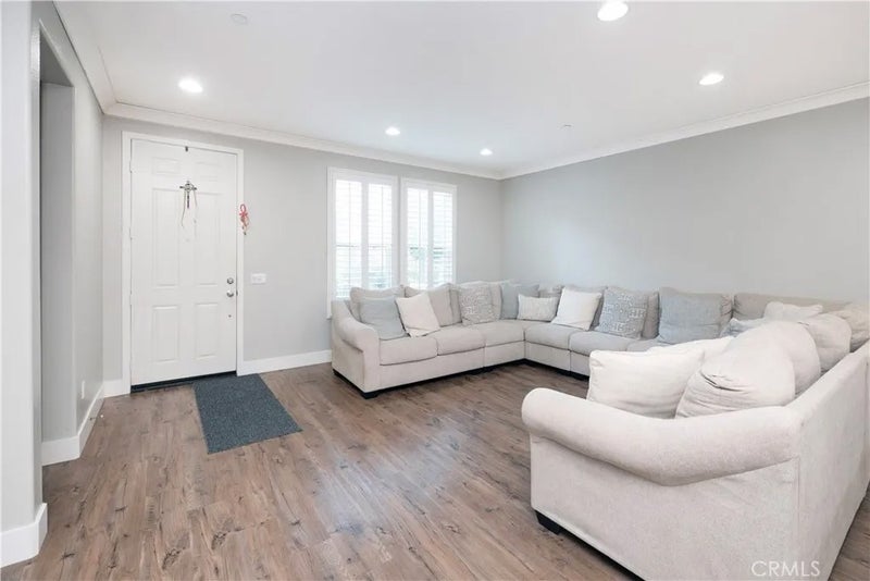15723 Parkhouse