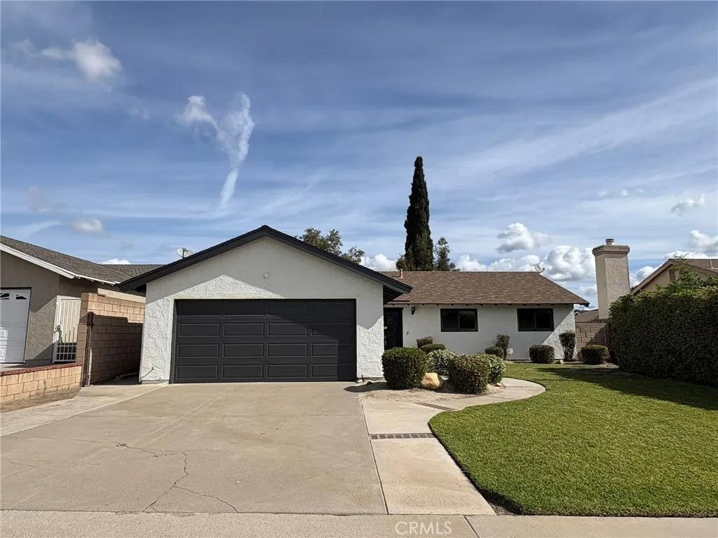 Photo of 17541 Pine Circle, Yorba Linda, CA 92886 (MLS # TR26094041)