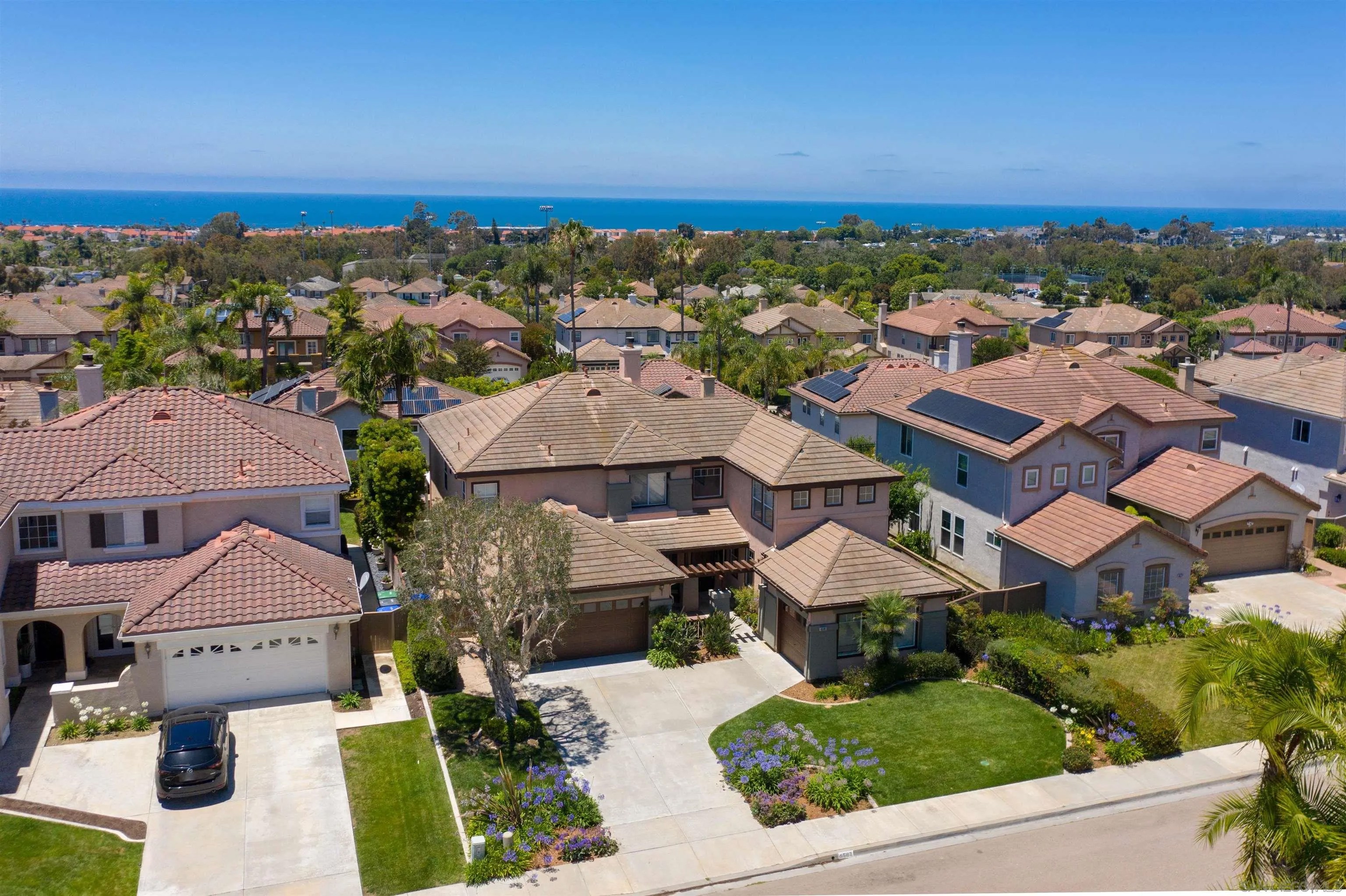 6581 Bluebonnet Dr