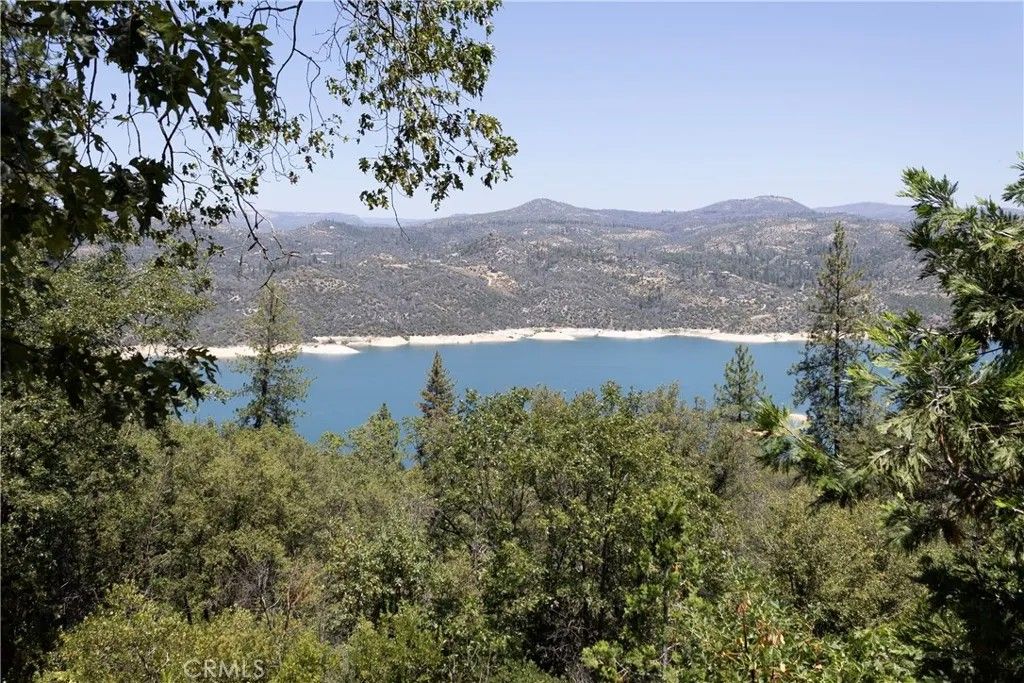 Photo of 74 Lakeview Ridge, Oroville, CA 95966 (MLS # OR26150382)