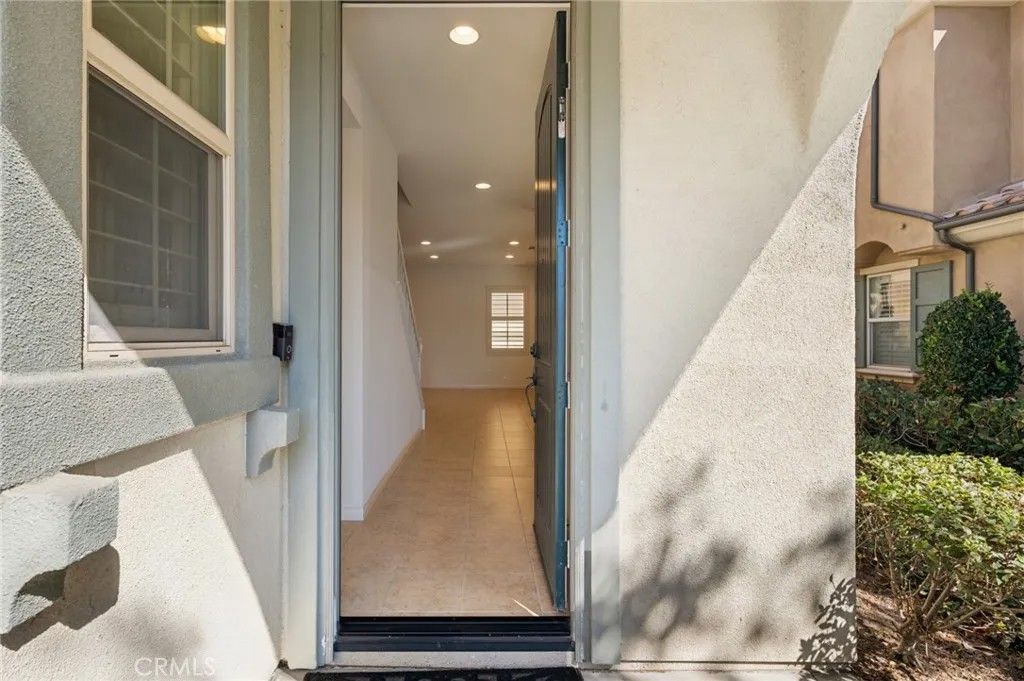 Photo of 93 Keepsake, Irvine, CA 92618 (MLS # OC25251790)