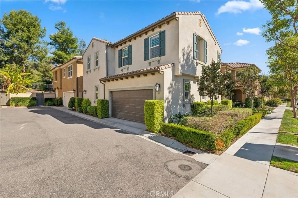 Photo of 93 Keepsake, Irvine, CA 92618 (MLS # OC25251790)