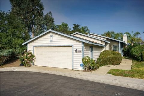 Photo of 215 Elderberry St, La Verne, CA 91750 (MLS # CV25281178)