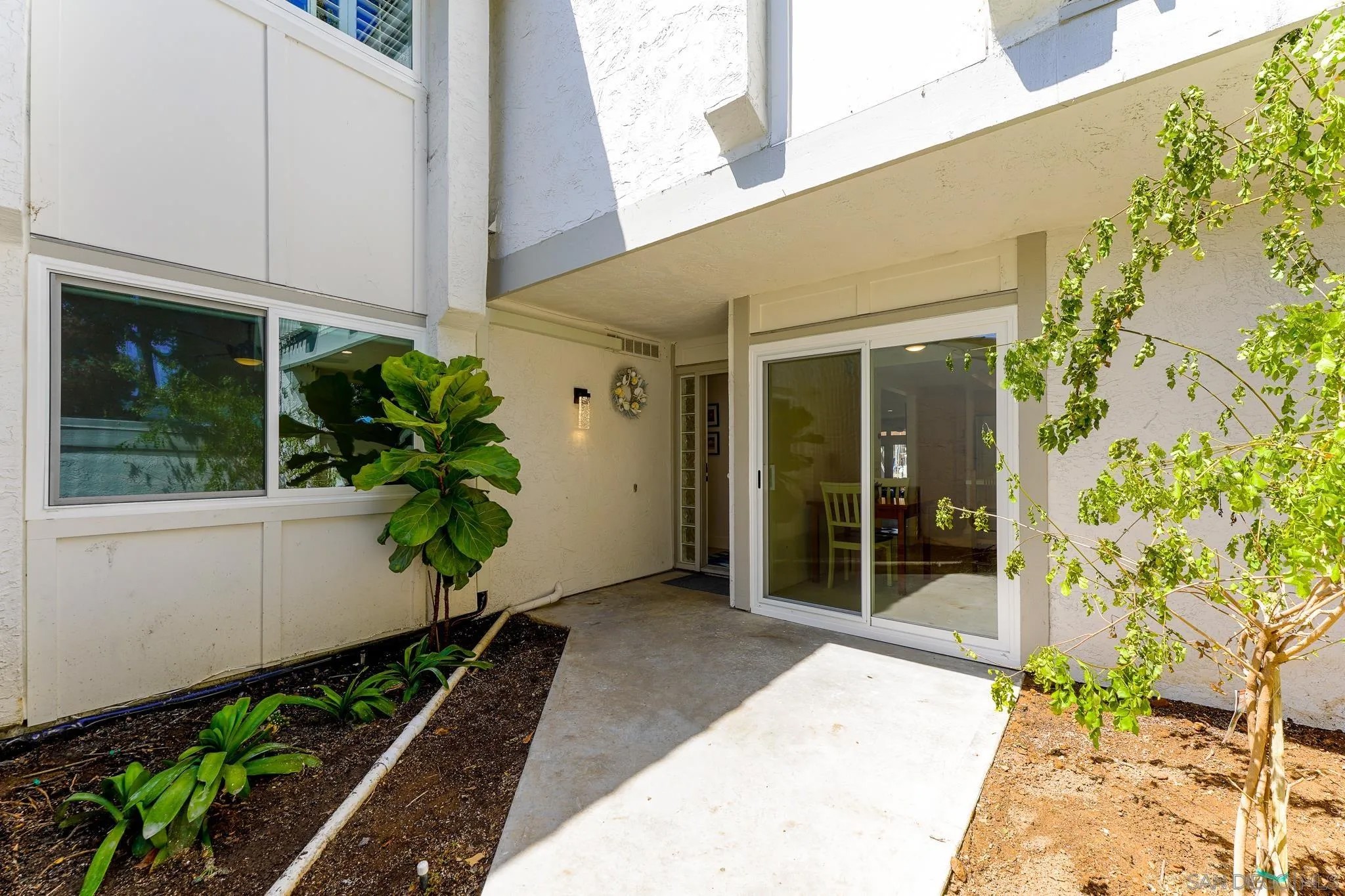 101 Kingston Court West