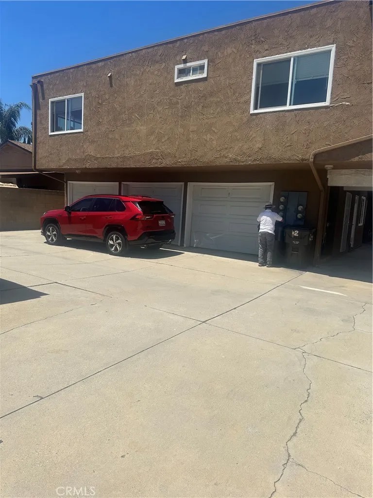 7782 Newman Avenue
