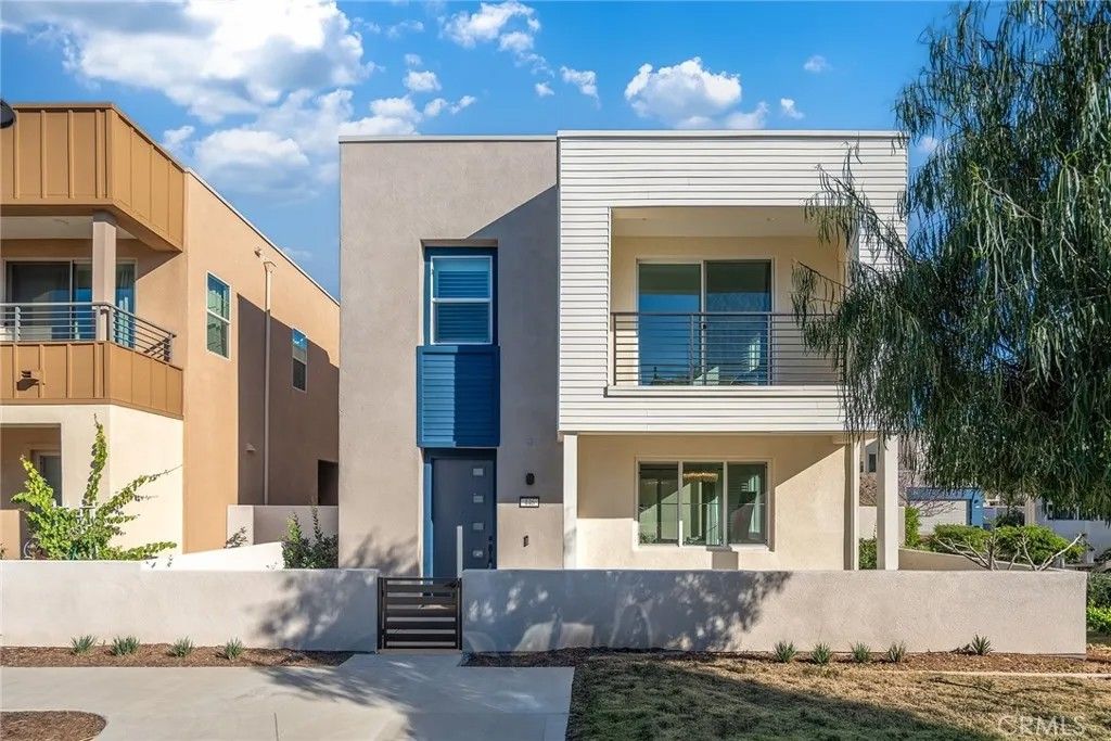 Photo of 446 Chorus, Irvine, CA 92618 (MLS # OC26071348)