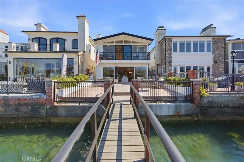 3810 Channel Place