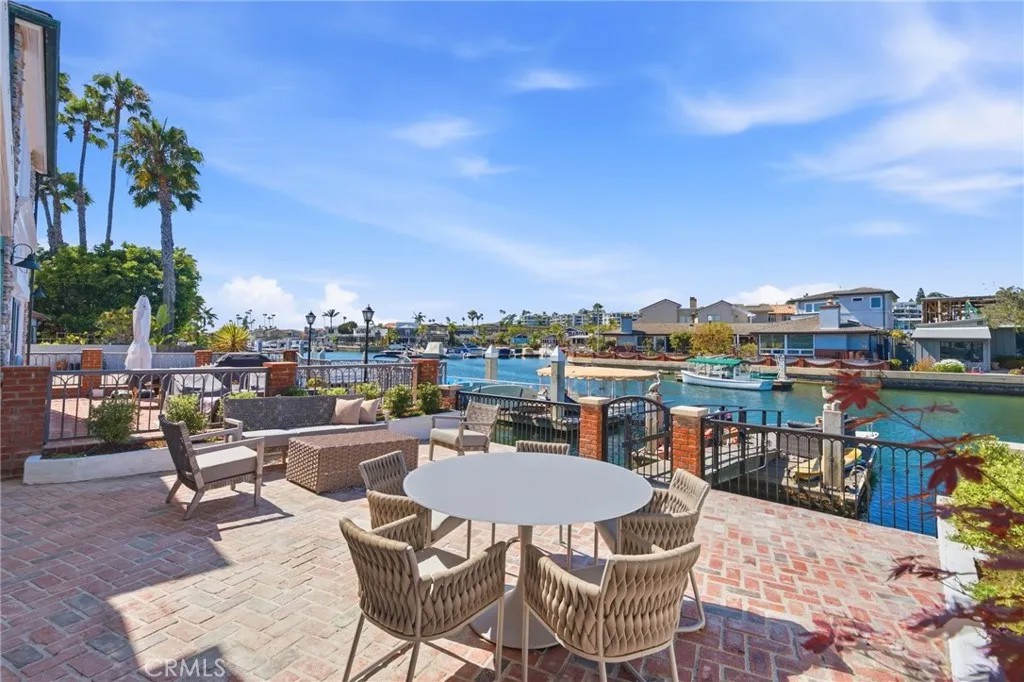 3810 Channel Place