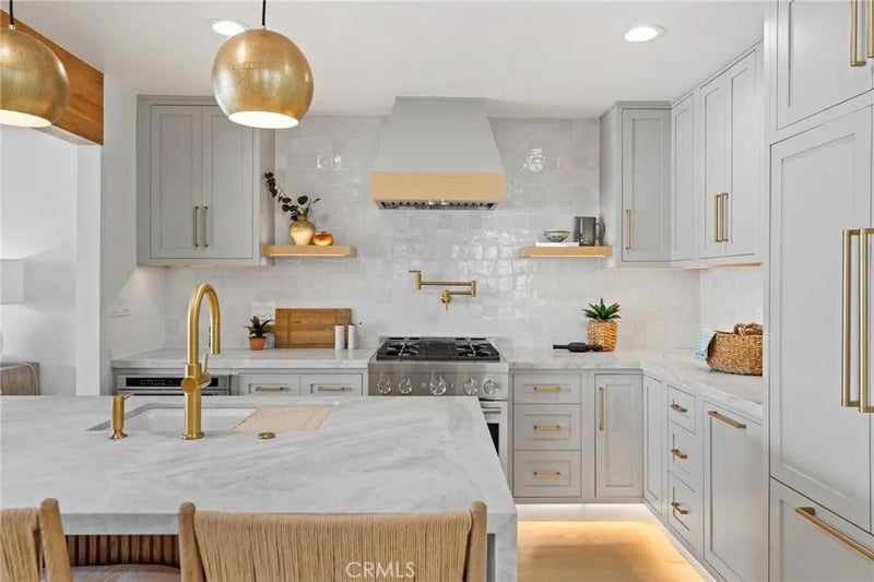3810 Channel Place