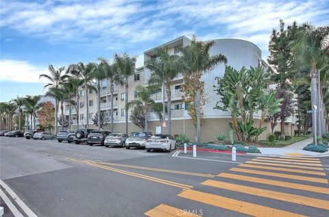 Photo of 3565 Linden Ave #226, Long Beach, CA 90807 (MLS # TR25282041)