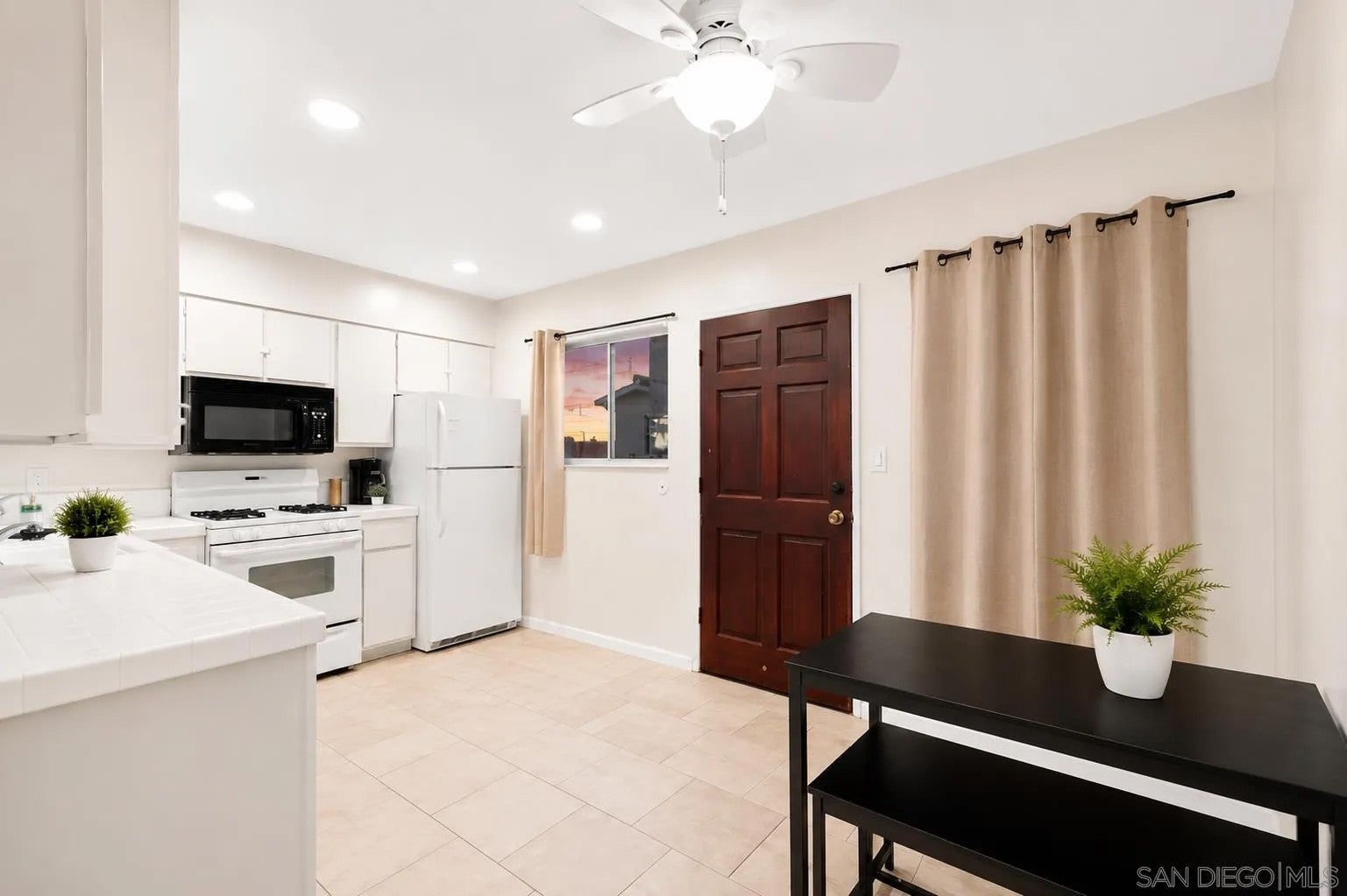 4875 Cole St 61