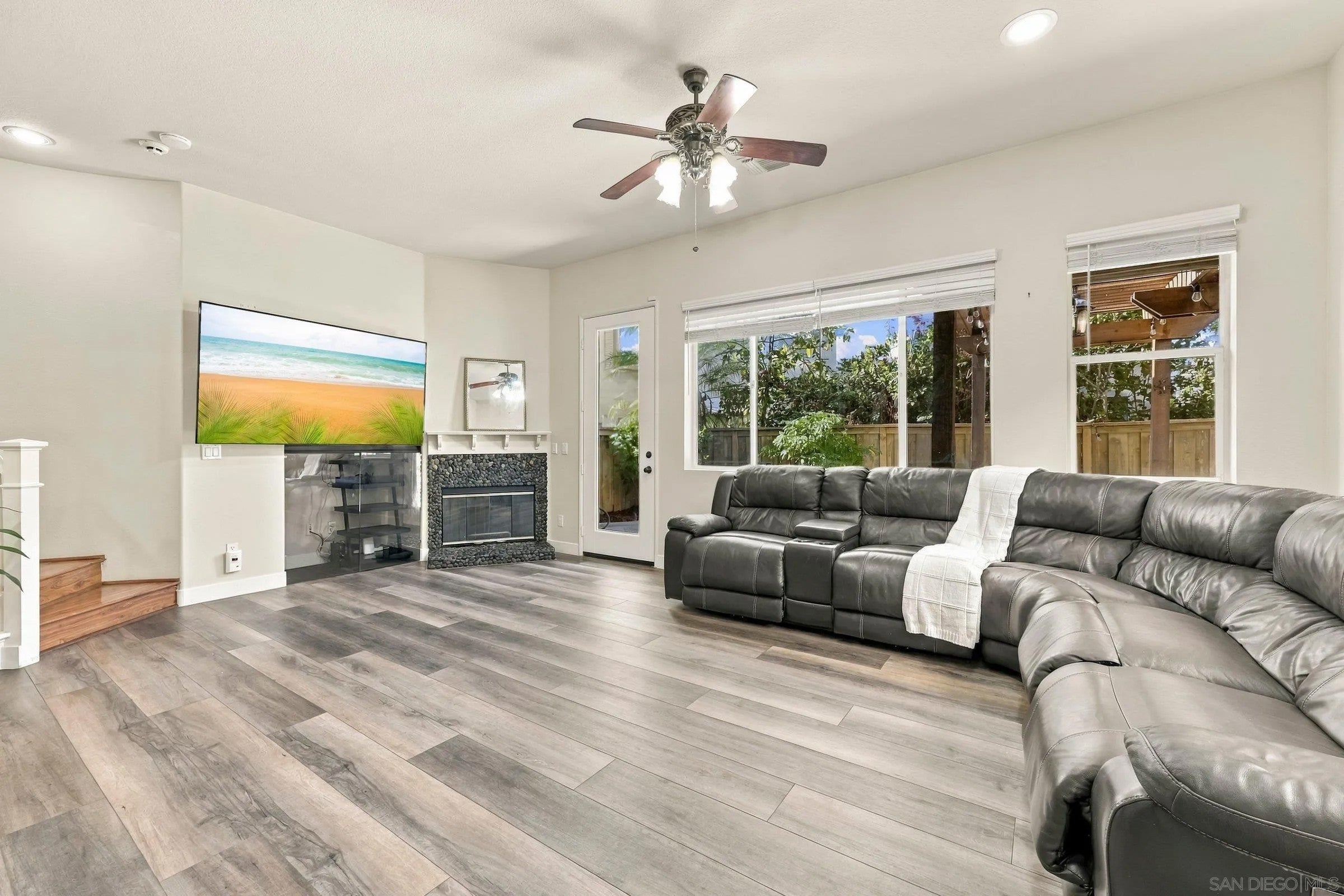 11568 Miro Cir